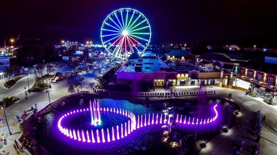 On Dolly Time 1 Mile From Dollywood Villa Pigeon Forge Ngoại thất bức ảnh