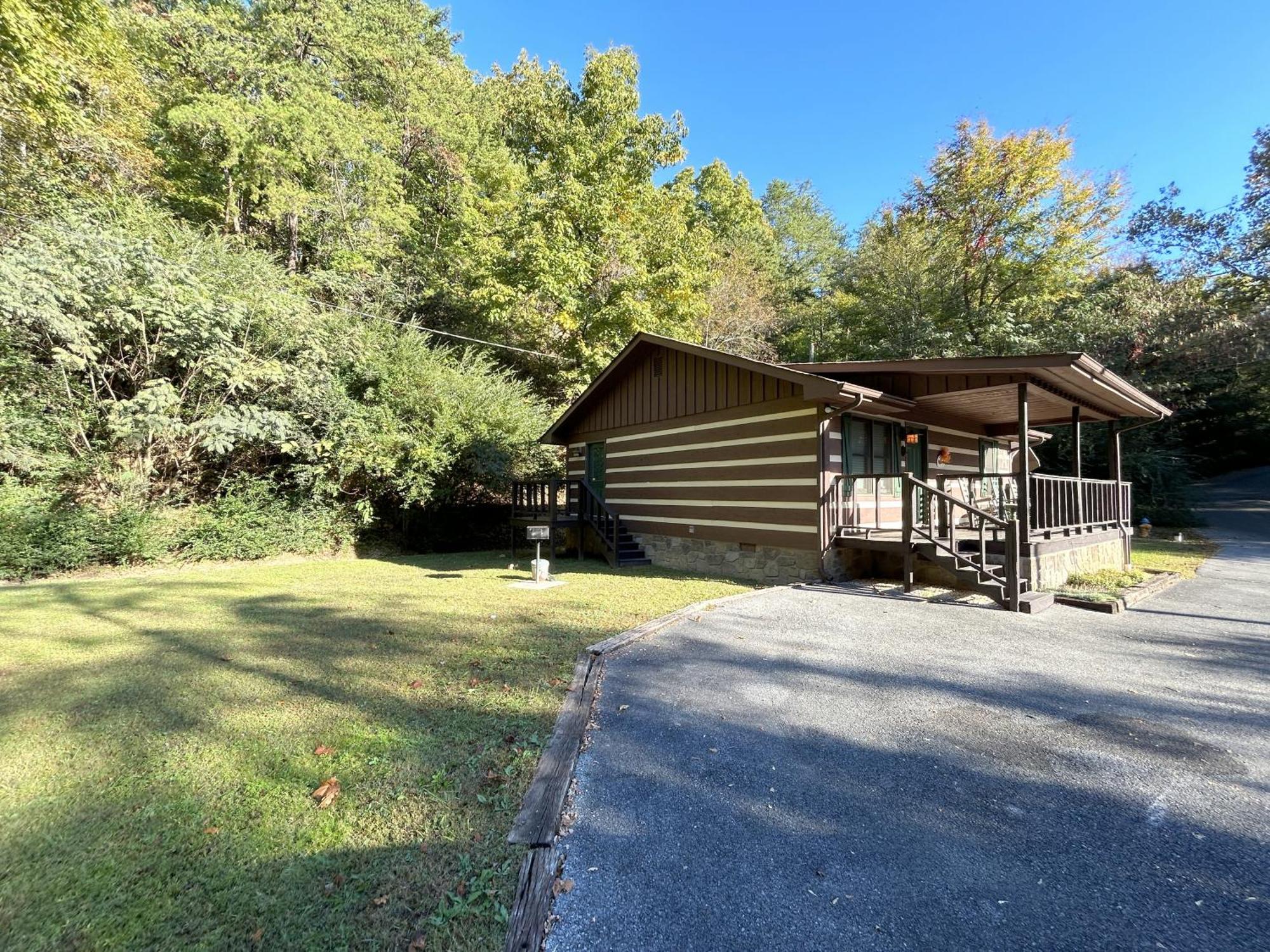 On Dolly Time 1 Mile From Dollywood Villa Pigeon Forge Ngoại thất bức ảnh