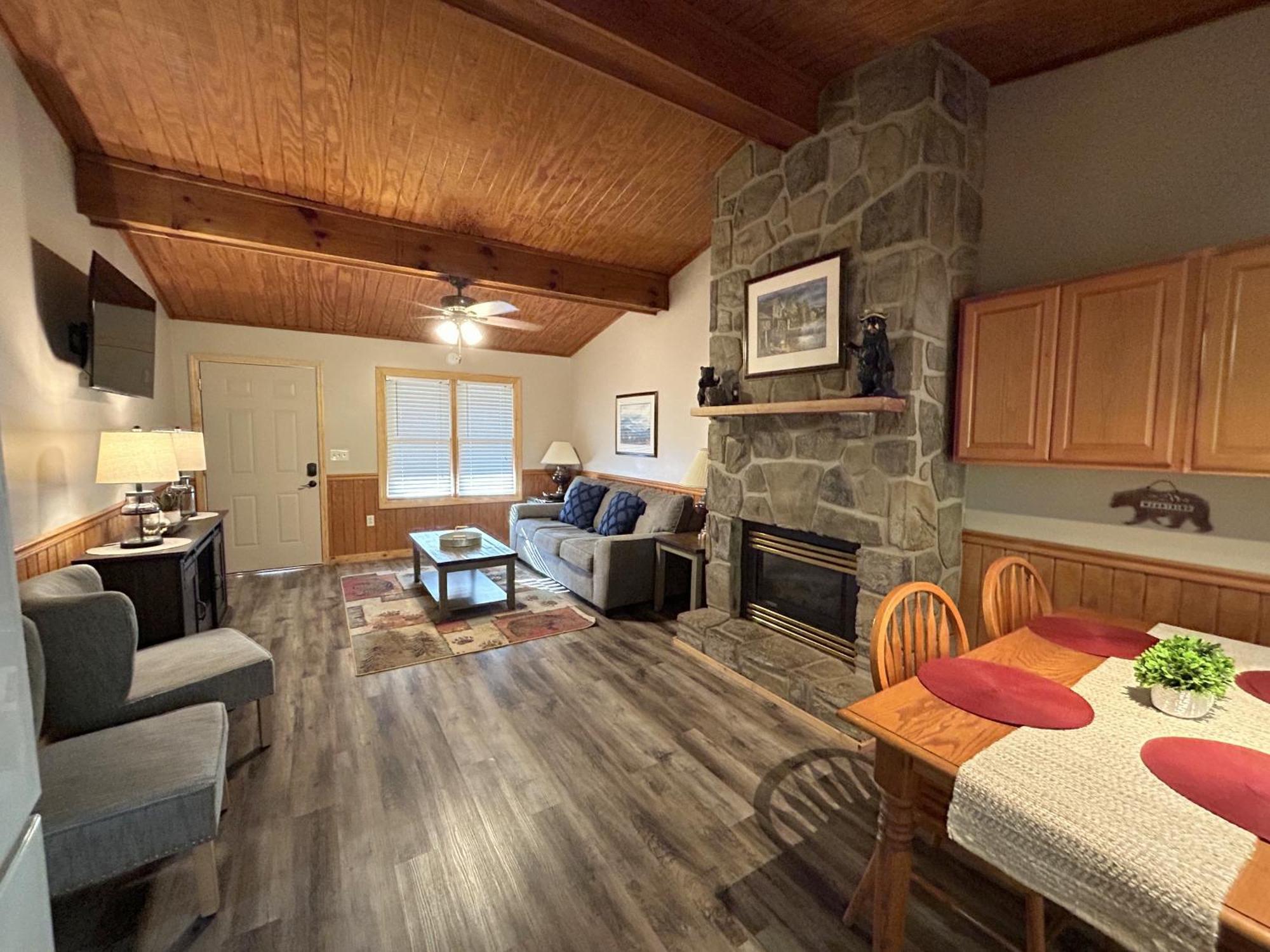 On Dolly Time 1 Mile From Dollywood Villa Pigeon Forge Ngoại thất bức ảnh